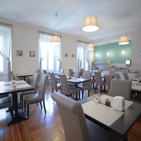 Hotel Moderno Lecco Kültér fotó