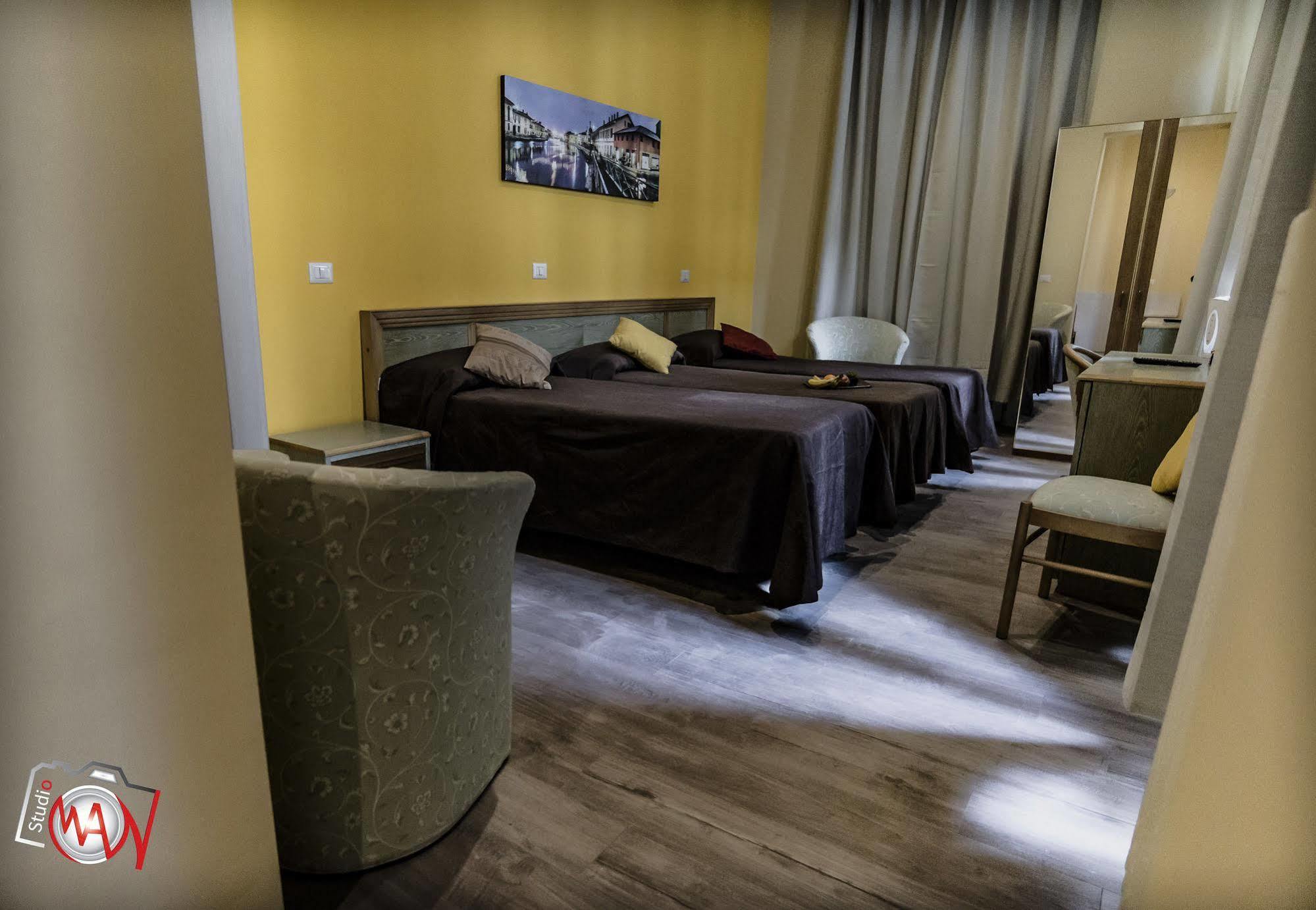 Hotel Moderno Lecco Kültér fotó