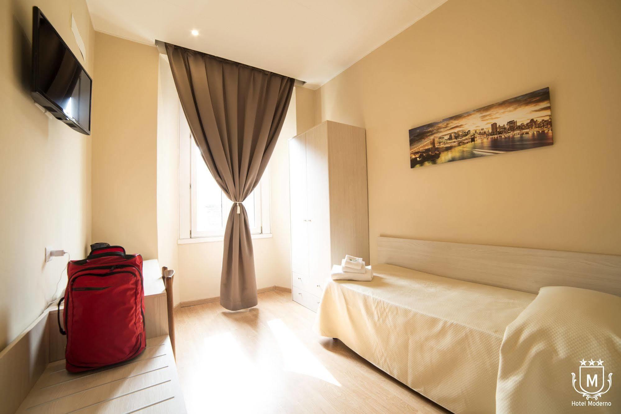 Hotel Moderno Lecco Kültér fotó