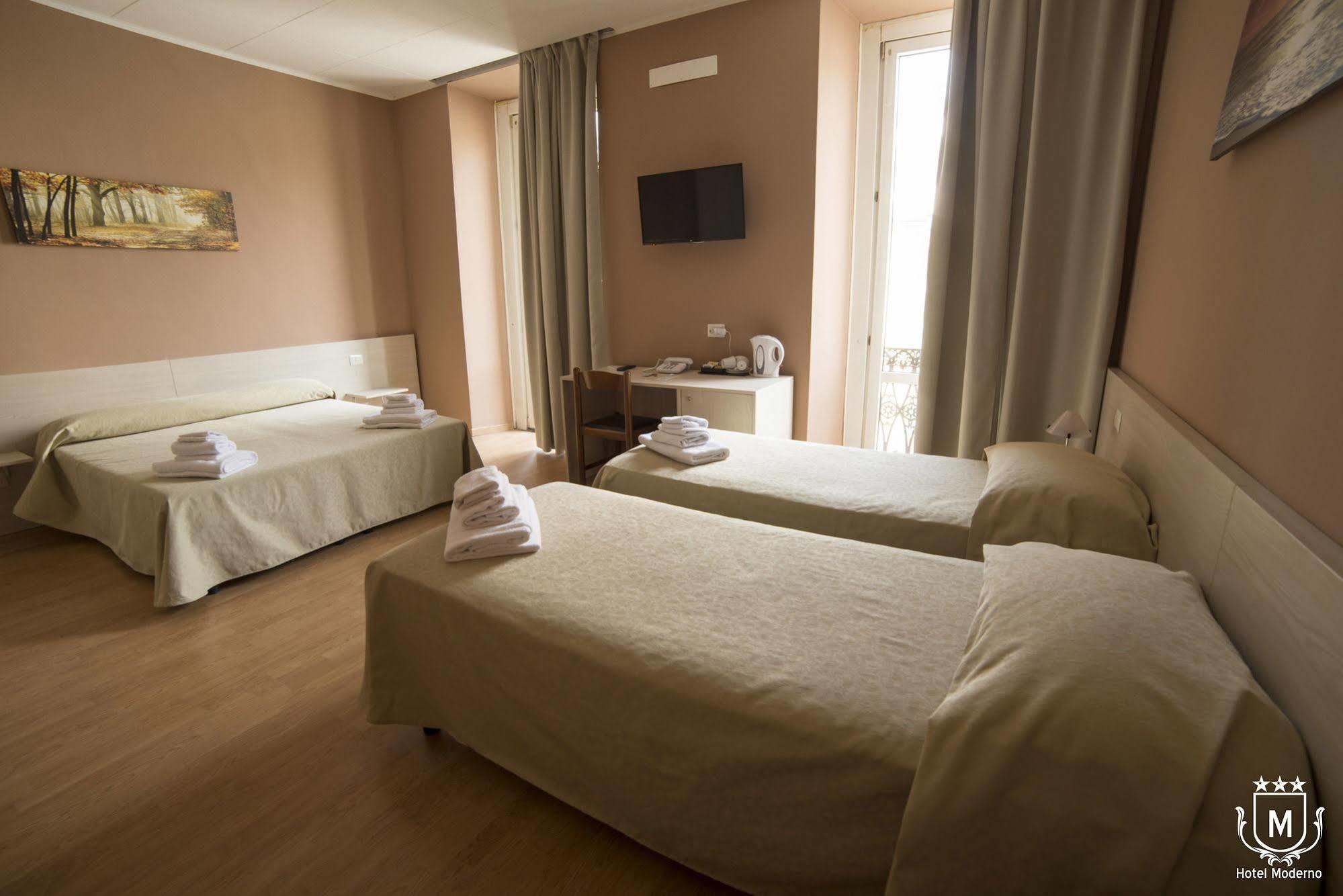 Hotel Moderno Lecco Kültér fotó