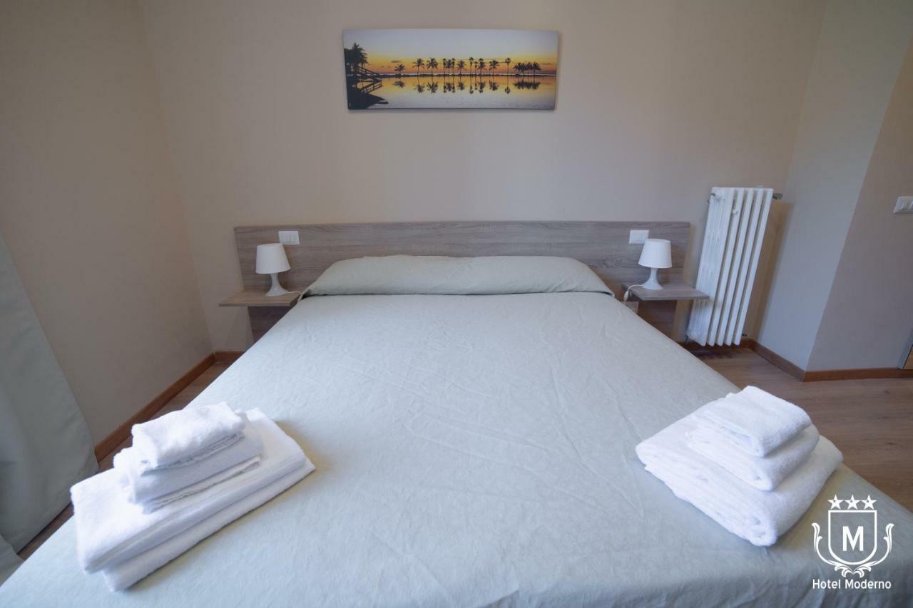 Hotel Moderno Lecco Kültér fotó